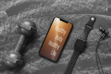 Fitness sağlıklı yaşam tarzı mockup akıllı telefon konsepti. Sağlıklı Bod