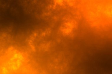 Büyük patlama ya da kıvılcımlar ve sıcak duman soyut doku arkaplanı ile ateşli yangın