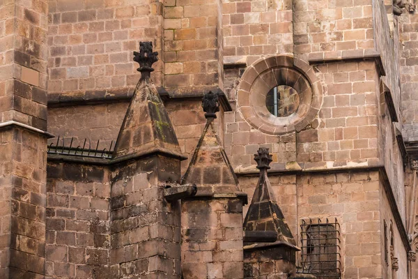Detail fasády k barcelonské katedrále closeup — Stock fotografie