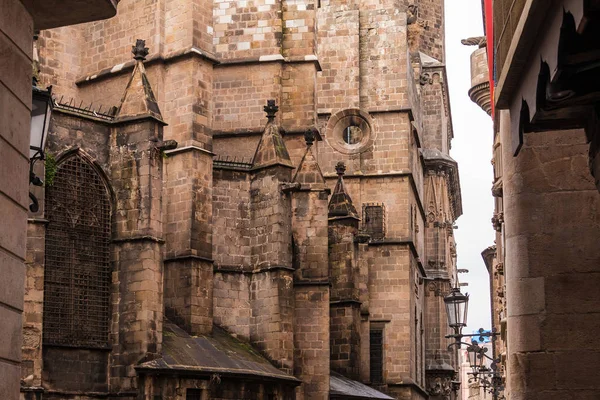 Část průčelí katedrály v Barceloně — Stock fotografie
