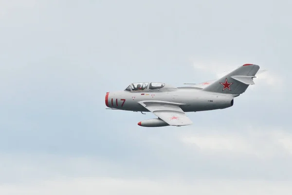 Mikoyan Gurevich Mig 15Esegue Una Manovra 70Th Canadian International Air — Foto Stock