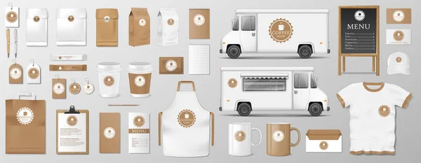 Set de maquetas para cafetería, cafetería o restaurante. Paquete de alimentos de café para el diseño de identidad corporativa. Conjunto realista de cartón, camión de reparto de alimentos, taza, paquete, camisa, menú — Vector de stock