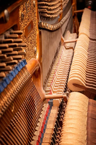 All Interno Vecchia Vista Pianoforte Meccanismo Musicale Antico Primo Piano — Foto Stock