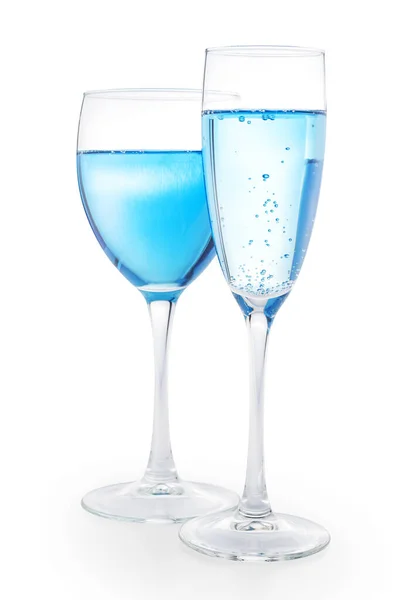 Vinho Azul Dois Copos Com Líquido Azul Isolado Branco Caminho — Fotografia de Stock