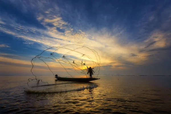 Belo nascer do sol do lago Pakpra — Fotografia de Stock
