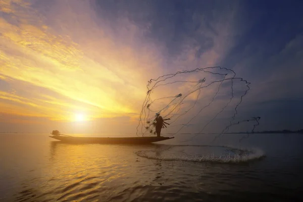 Belo nascer do sol do lago Pakpra — Fotografia de Stock