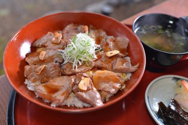 Shoya-Hayır Yakata Japon sığır eti pirinç