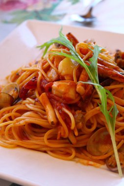 Spagetti, Ruizianna anne