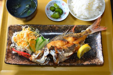 Geleneksel Japon yemekleri, görünümü kadar yakın