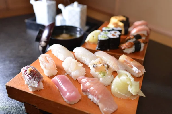 Sushiyanojoukou 刺身和汤 — 图库照片