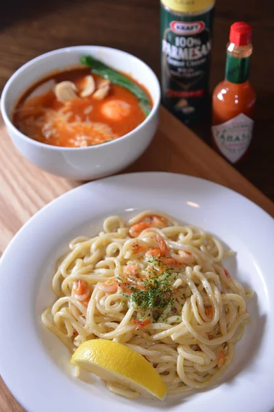 Spaghetti Und Suppe Von Adonisu — Stockfoto