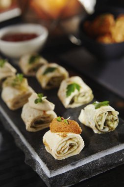 Meze, Dubai, Birleşik Arap Emirlikleri