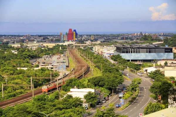 Visão Industrial Ferrovia Com Trem Movimento Cidade — Fotografia de Stock