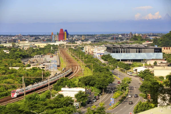 Visão Industrial Ferrovia Com Trem Movimento Cidade — Fotografia de Stock