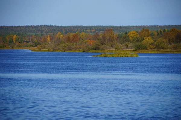 Maisema Joella Päivällä — kuvapankkivalokuva