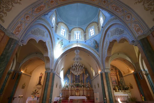 Εσωτερικό Της Εκκλησίας Στη Σαντορίνη Ελλάδα — Φωτογραφία Αρχείου