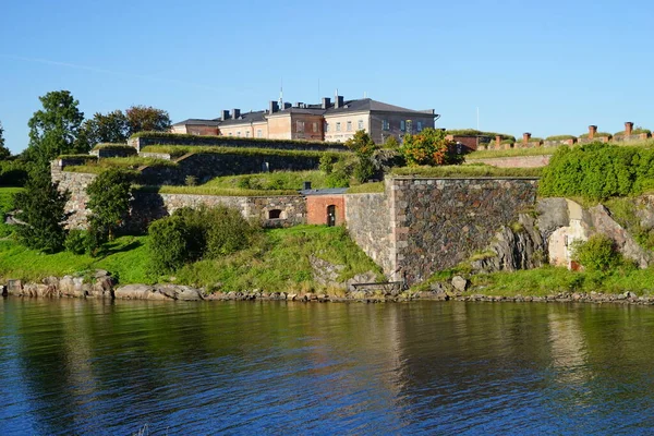 Calm River Old Houses Hill — Stock Photo, Image