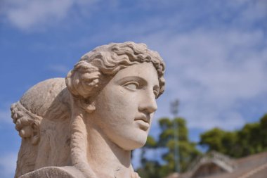 Yunanistan 'ın Panathenaic stadyumunda taş heykel