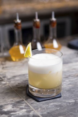 Hong Kong 'da masada kokteyl.