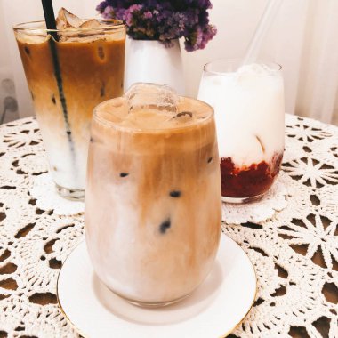 Kore Seul 'de kahveleri kapatıyoruz.