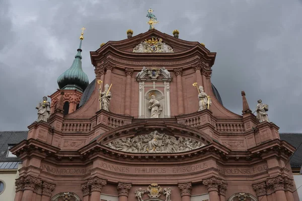 Снаружи Церкви Германии Вурцбург — стоковое фото