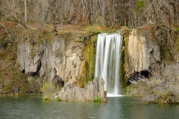 Bosque Verde Caída Agua Croacia — Foto de Stock