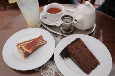 Macaristan Budapeşte Kafe Ruszwurm Cukraszda 'da tatlıyı kapatıyoruz.