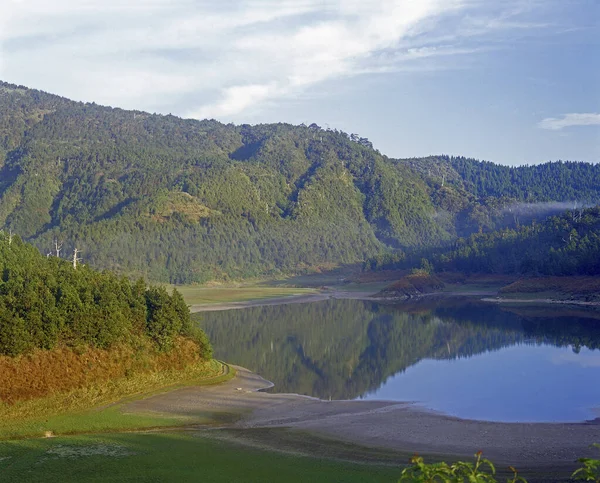 太平山Cuifeng湖 — ストック写真