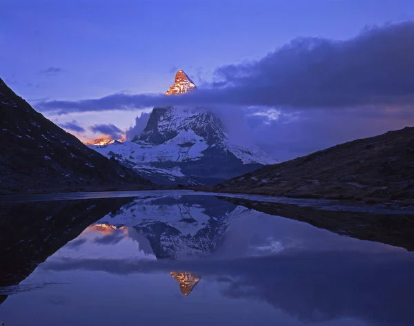 Matterhorn瑞士夜景 — 图库照片