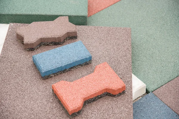 Σύγχρονη Πάτωμα Που Καλύπτει Μορφή Πλακάκια Από Καουτσούκ Και Λεπτομέρειες — Φωτογραφία Αρχείου