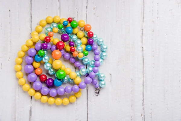 Colorful Beautiful Bright Beads Necklace White Wooden Background Summer — Stock Photo, Image