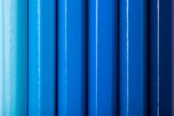 Fotografia Macro Vários Lápis Afiados Cor Azul Sobre Fundo Branco — Fotografia de Stock