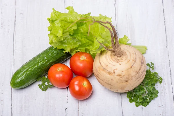 Läckra Rova Gurka Tomat Och Persilja Ingredienser Vitamin Sallad Vit — Stockfoto
