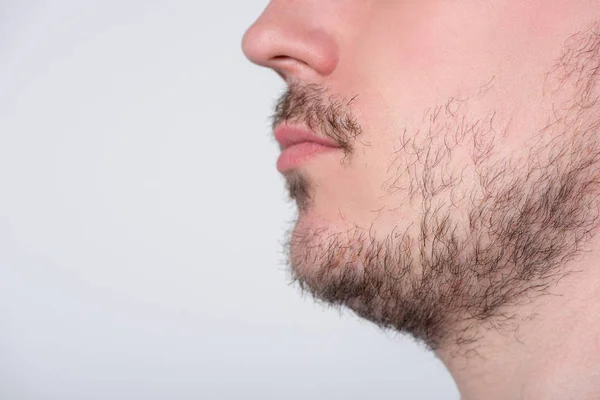 Knappe man met stoppel of baard op het gezicht close-up — Stockfoto