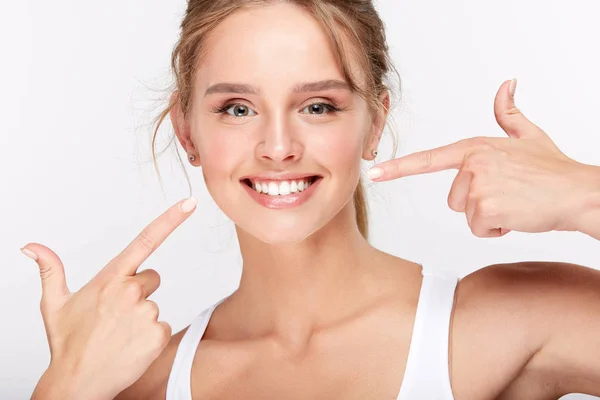 Beautiful Smiling Woman Showing White Teeth Dentistry Concept — Stock Photo, Image