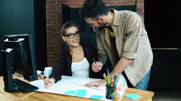 Concept de travail d'équipe au bureau — Video