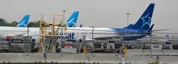 Montréal Québec Canada 2020 Les Aéronefs Air Transat Sont Stationnés — Photo