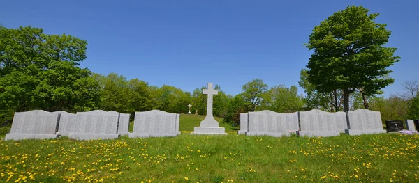Montreal Canada 2020 Túmulos Cemitério Notre Dame Des Neiges Com — Fotografia de Stock