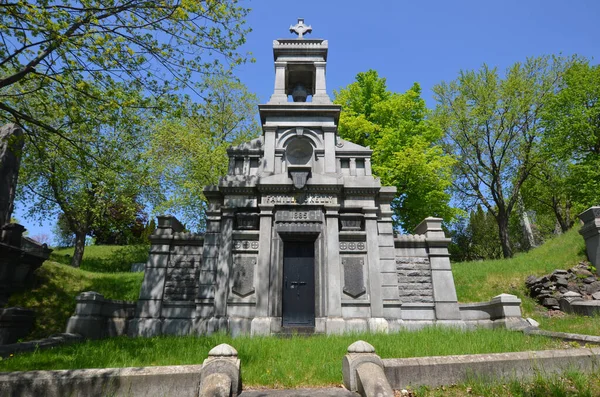 Montreal Canada 2020 Tumbas Cementerio Notre Dame Des Neiges Con —  Fotos de Stock