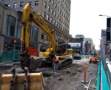 MONTREAL QUEBEC CANADA - 07 12 2020: Büyük Montreal şantiyeleri Salgın Salgın Salgını Salgını Salgın Covid-19 'un kapatılmasından sonra yeniden açıldı