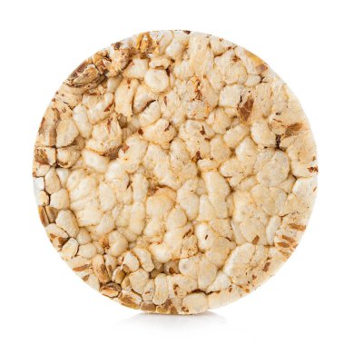 Beyaz bir arka plan üzerinde izole tahıl crispbread yakın çekim. Fitness konsepti.