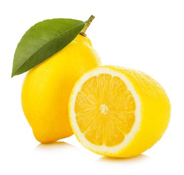 yeşil yaprak beyaz zemin üzerine izole limon