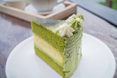 yeşil çay pasta kahve kahvaltı ile açık restoranda ayarla