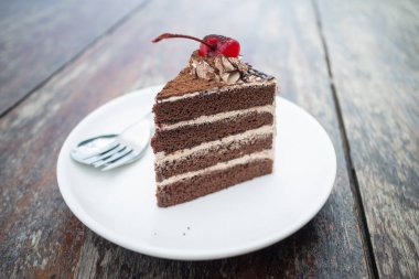 rahat açık Cafe kiraz tepesi ile çikolatalı kek