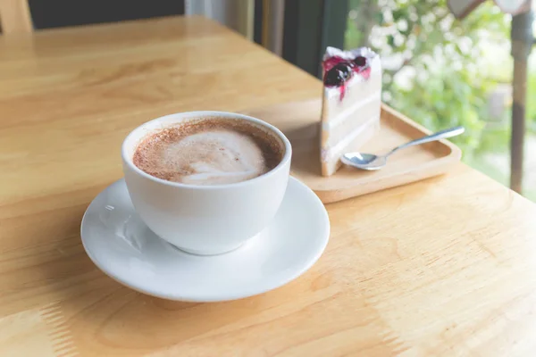 Mocha Café Quente Com Leite Espuma Bolo Mirtilo Café Rural — Fotografia de Stock