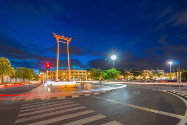 Bangkok, Tayland - 2016: The Giant Swing (Tayca: Sao Chingcha) Bangkok, Tayland'da dini bir yapıdır.. 