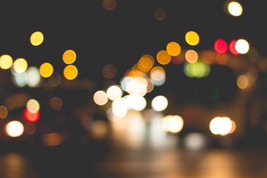 Trafik sıkışıklığı sırasında bulanıklık aydınlatmasının soyut arka planı