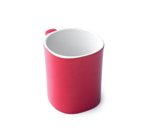 Taza de café rojo con diseño simple aislado sobre fondo blanco — Foto de Stock