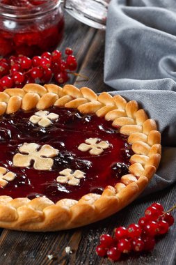 frenk üzümü reçeli ile ev yapımı kek