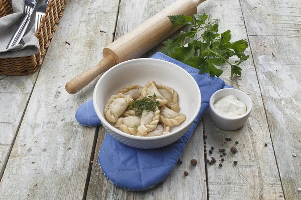 Schüssel Mit Leckeren Knödeln — Stockfoto